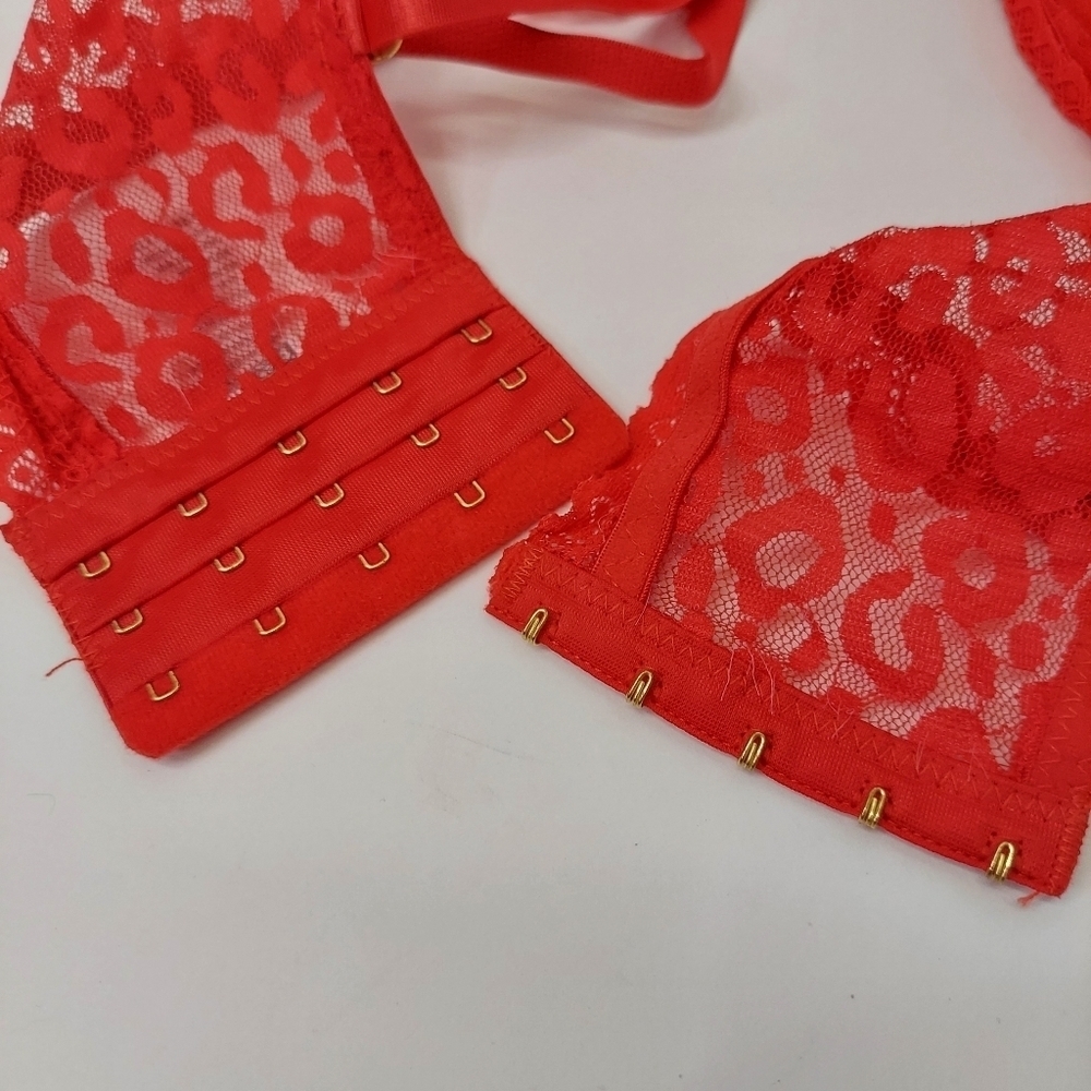 Bra Size 36C Underwire Molded Cup Red Demi Cup Lace Leopard Print Rhinestone - Picture 10 of 10